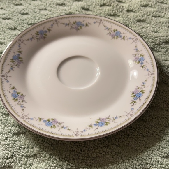 Mikasa fine china discontinued pattern “Betty Ann” - Picture 6 of 8